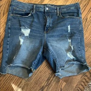 Universal thread shorts